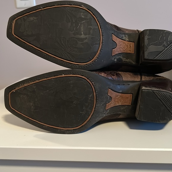 Ariat Cowboy Boots. Women’s size 8.5 - Picture 5 of 7